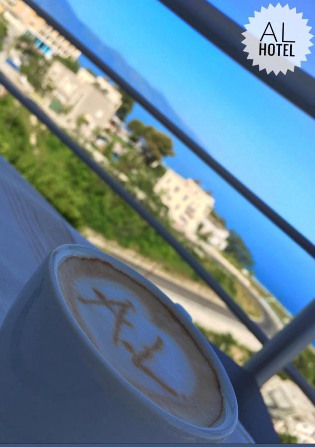 Al Hotel Vlorë Esterno foto