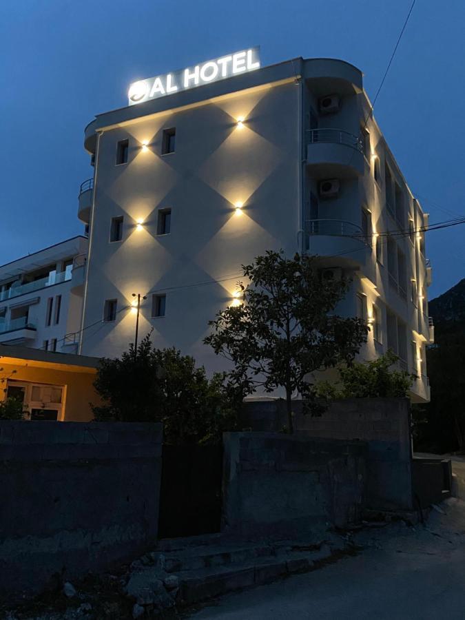 Al Hotel Vlorë Esterno foto